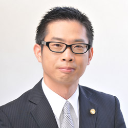弁護士 野崎元晴